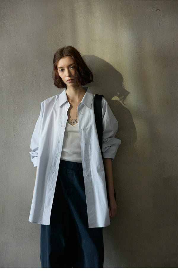 A Loose And Fashionable Button Mid-length Sleeved cotton Commuting Top