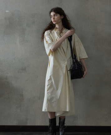 A Comprehensive, Fashionable, Close-fitting And Casual Button-neck Women's Dress